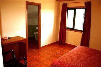 Отель Casona Rural Los Trobos Villar de Otero Экстерьер фото