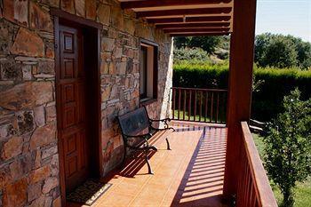 Отель Casona Rural Los Trobos Villar de Otero Экстерьер фото