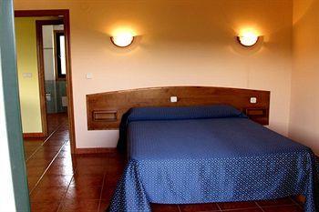 Отель Casona Rural Los Trobos Villar de Otero Экстерьер фото