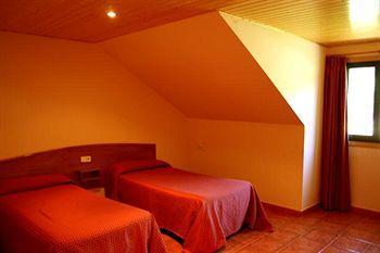 Отель Casona Rural Los Trobos Villar de Otero Экстерьер фото